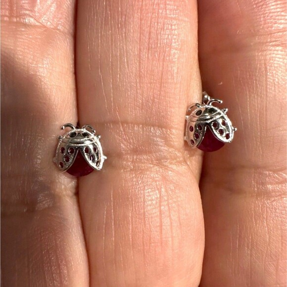 Ladybug Earrings Rhodium Plated Over Silver w/ Simulated Red Stones w/ Gift Box - Picture 3 of 7